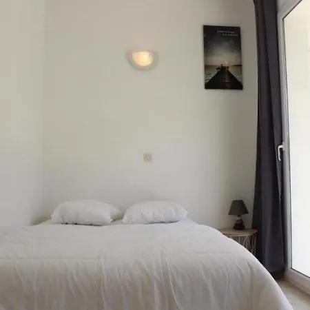 La Rocheliere 3 27